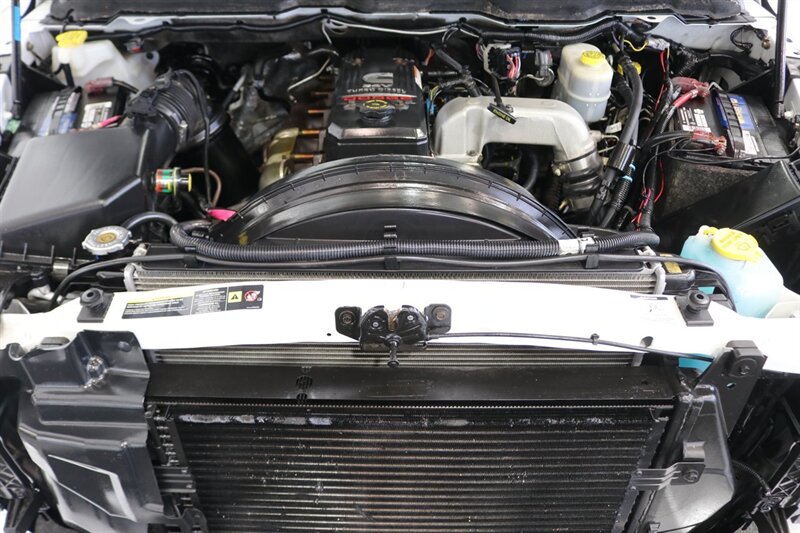 2006 Dodge Ram 3500 SLT  NEW 3 " CARLI LEVEL KIT W/ NEW 35 " BFG KO3 12-PLYs* 100% RUST FREE* NEVER HAD GOOSE NECK OR 5TH WHEEL* 6-SPEED MANUAL 5.9L HO* IN NEW CONDITION 100%* ALL ORIGINAL BOOKS & MANUALS & 2-KEYS* SERVICED - Photo 15 - Portland, OR 97230