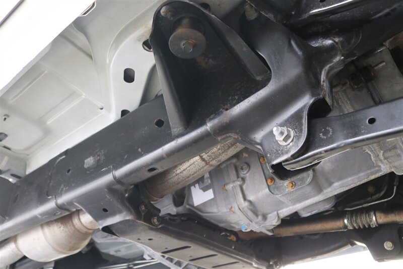 2006 Dodge Ram 3500 SLT  NEW 3 " CARLI LEVEL KIT W/ NEW 35 " BFG KO3 12-PLYs* 100% RUST FREE* NEVER HAD GOOSE NECK OR 5TH WHEEL* 6-SPEED MANUAL 5.9L HO* IN NEW CONDITION 100%* ALL ORIGINAL BOOKS & MANUALS & 2-KEYS* SERVICED - Photo 31 - Portland, OR 97230