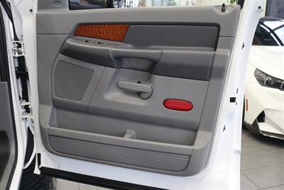 2006 Dodge Ram 3500 SLT  NEW 3 " CARLI LEVEL KIT W/ NEW 35 " BFG KO3 12-PLYs* 100% RUST FREE* NEVER HAD GOOSE NECK OR 5TH WHEEL* 6-SPEED MANUAL 5.9L HO* IN NEW CONDITION 100%* ALL ORIGINAL BOOKS & MANUALS & 2-KEYS* SERVICED - Photo 62 - Portland, OR 97230