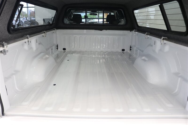 2006 Dodge Ram 3500 SLT  NEW 3 " CARLI LEVEL KIT W/ NEW 35 " BFG KO3 12-PLYs* 100% RUST FREE* NEVER HAD GOOSE NECK OR 5TH WHEEL* 6-SPEED MANUAL 5.9L HO* IN NEW CONDITION 100%* ALL ORIGINAL BOOKS & MANUALS & 2-KEYS* SERVICED - Photo 43 - Portland, OR 97230