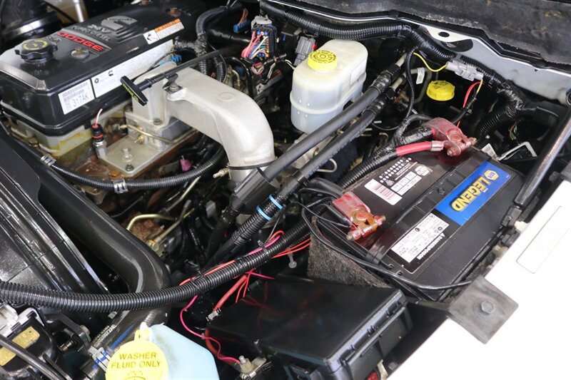 2006 Dodge Ram 3500 SLT  NEW 3 " CARLI LEVEL KIT W/ NEW 35 " BFG KO3 12-PLYs* 100% RUST FREE* NEVER HAD GOOSE NECK OR 5TH WHEEL* 6-SPEED MANUAL 5.9L HO* IN NEW CONDITION 100%* ALL ORIGINAL BOOKS & MANUALS & 2-KEYS* SERVICED - Photo 38 - Portland, OR 97230