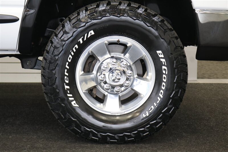 2006 Dodge Ram 3500 SLT  NEW 3 " CARLI LEVEL KIT W/ NEW 35 " BFG KO3 12-PLYs* 100% RUST FREE* NEVER HAD GOOSE NECK OR 5TH WHEEL* 6-SPEED MANUAL 5.9L HO* IN NEW CONDITION 100%* ALL ORIGINAL BOOKS & MANUALS & 2-KEYS* SERVICED - Photo 17 - Portland, OR 97230