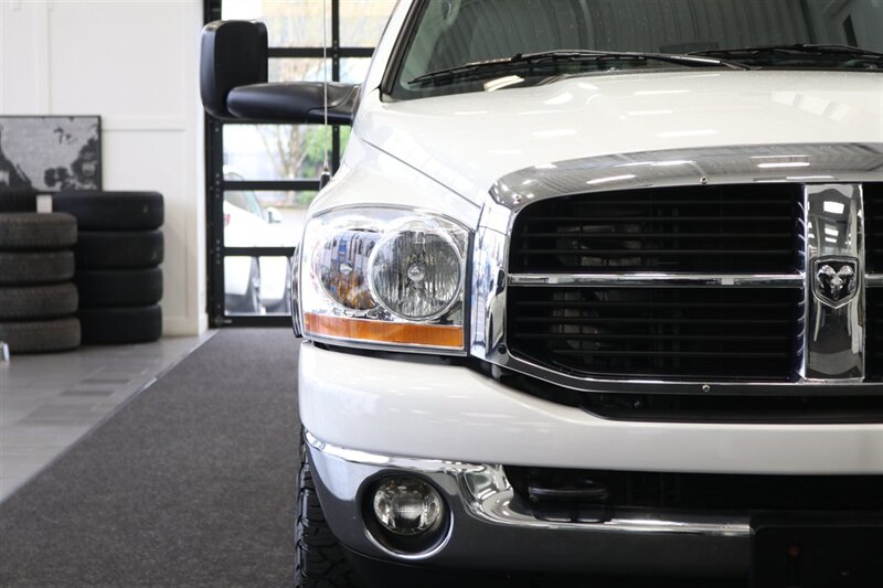 2006 Dodge Ram 3500 SLT  NEW 3 " CARLI LEVEL KIT W/ NEW 35 " BFG KO3 12-PLYs* 100% RUST FREE* NEVER HAD GOOSE NECK OR 5TH WHEEL* 6-SPEED MANUAL 5.9L HO* IN NEW CONDITION 100%* ALL ORIGINAL BOOKS & MANUALS & 2-KEYS* SERVICED - Photo 48 - Portland, OR 97230