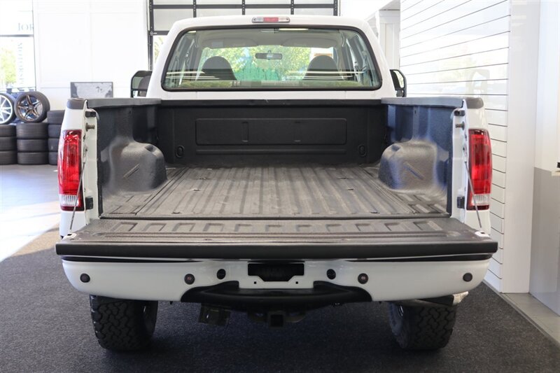 2001 Ford F-350 xlt  100% RUST FREE* NEVER HAD A 5TH WHEEL OR GOOSNECK* NEW 2.5 " LEVEL KIT W/ BILSTEIN 5100s* LONG BED 8FT* LINEX BED LINER* NEW BRAKES-ROTORS-CALIBERS-SWAY BAR LINKS-AC SERVICE-ALL FLUIDS - Photo 15 - Portland, OR 97230