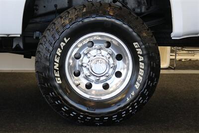 2001 Ford F-350 xlt  100% RUST FREE* NEVER HAD A 5TH WHEEL OR GOOSNECK* NEW 2.5 " LEVEL KIT W/ BILSTEIN 5100s* LONG BED 8FT* LINEX BED LINER* NEW BRAKES-ROTORS-CALIBERS-SWAY BAR LINKS-AC SERVICE-ALL FLUIDS - Photo 51 - Portland, OR 97230