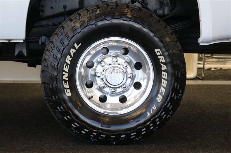 2001 Ford F-350 xlt  100% RUST FREE* NEVER HAD A 5TH WHEEL OR GOOSNECK* NEW 2.5 " LEVEL KIT W/ BILSTEIN 5100s* LONG BED 8FT* LINEX BED LINER* NEW BRAKES-ROTORS-CALIBERS-SWAY BAR LINKS-AC SERVICE-ALL FLUIDS - Photo 51 - Portland, OR 97230