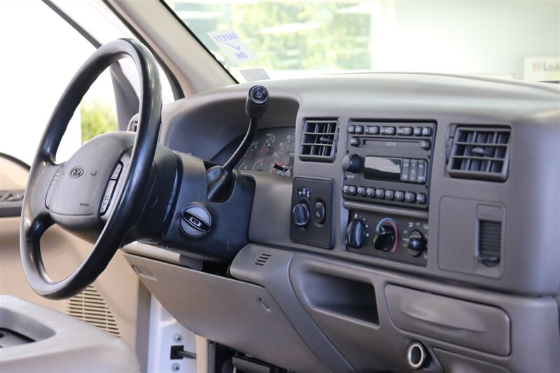 2001 Ford F-350 xlt  100% RUST FREE* NEVER HAD A 5TH WHEEL OR GOOSNECK* NEW 2.5 " LEVEL KIT W/ BILSTEIN 5100s* LONG BED 8FT* LINEX BED LINER* NEW BRAKES-ROTORS-CALIBERS-SWAY BAR LINKS-AC SERVICE-ALL FLUIDS - Photo 79 - Portland, OR 97230