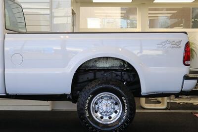 2001 Ford F-350 xlt  100% RUST FREE* NEVER HAD A 5TH WHEEL OR GOOSNECK* NEW 2.5 " LEVEL KIT W/ BILSTEIN 5100s* LONG BED 8FT* LINEX BED LINER* NEW BRAKES-ROTORS-CALIBERS-SWAY BAR LINKS-AC SERVICE-ALL FLUIDS - Photo 60 - Portland, OR 97230