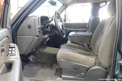 2007 Chevrolet Silverado 2500 LT1  1-OWNER* 0-RUST* CREW CAB LONG BED* 5TH WHEEL* LBZ* NEW 33 " FALKEN AT4 10-PLYS* LEVELED* LINEX BED LINER* ALL BOOKS* SERVICED* 6-PASSENGER SEATING* APPLE CAR PLAY - Photo 78 - Portland, OR 97230