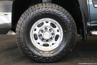 2007 Chevrolet Silverado 2500 LT1  1-OWNER* 0-RUST* CREW CAB LONG BED* 5TH WHEEL* LBZ* NEW 33 " FALKEN AT4 10-PLYS* LEVELED* LINEX BED LINER* ALL BOOKS* SERVICED* 6-PASSENGER SEATING* APPLE CAR PLAY - Photo 46 - Portland, OR 97230