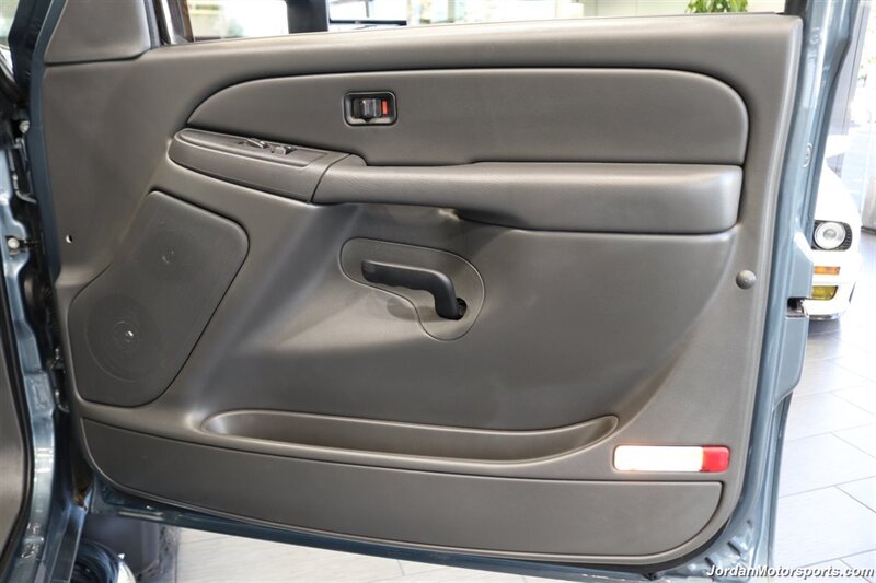 2007 Chevrolet Silverado 2500 LT1  1-OWNER* 0-RUST* CREW CAB LONG BED* 5TH WHEEL* LBZ* NEW 33 " FALKEN AT4 10-PLYS* LEVELED* LINEX BED LINER* ALL BOOKS* SERVICED* 6-PASSENGER SEATING* APPLE CAR PLAY - Photo 67 - Portland, OR 97230