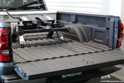 2007 Chevrolet Silverado 2500 LT1  1-OWNER* 0-RUST* CREW CAB LONG BED* 5TH WHEEL* LBZ* NEW 33 " FALKEN AT4 10-PLYS* LEVELED* LINEX BED LINER* ALL BOOKS* SERVICED* 6-PASSENGER SEATING* APPLE CAR PLAY - Photo 42 - Portland, OR 97230