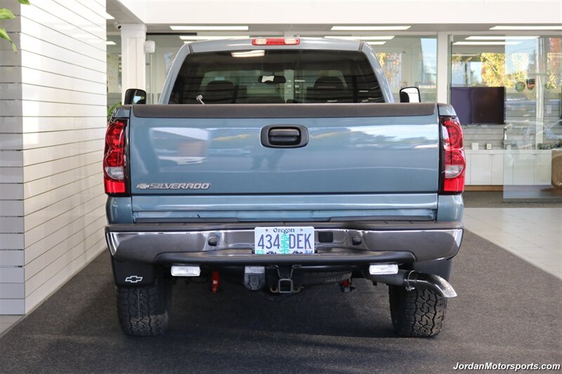 2007 Chevrolet Silverado 2500 LT1  1-OWNER* 0-RUST* CREW CAB LONG BED* 5TH WHEEL* LBZ* NEW 33 " FALKEN AT4 10-PLYS* LEVELED* LINEX BED LINER* ALL BOOKS* SERVICED* 6-PASSENGER SEATING* APPLE CAR PLAY - Photo 9 - Portland, OR 97230