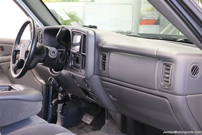 2007 Chevrolet Silverado 2500 LT1  1-OWNER* 0-RUST* CREW CAB LONG BED* 5TH WHEEL* LBZ* NEW 33 " FALKEN AT4 10-PLYS* LEVELED* LINEX BED LINER* ALL BOOKS* SERVICED* 6-PASSENGER SEATING* APPLE CAR PLAY - Photo 86 - Portland, OR 97230