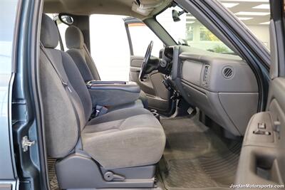 2007 Chevrolet Silverado 2500 LT1  1-OWNER* 0-RUST* CREW CAB LONG BED* 5TH WHEEL* LBZ* NEW 33 " FALKEN AT4 10-PLYS* LEVELED* LINEX BED LINER* ALL BOOKS* SERVICED* 6-PASSENGER SEATING* APPLE CAR PLAY - Photo 79 - Portland, OR 97230