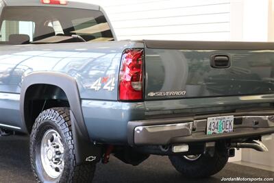 2007 Chevrolet Silverado 2500 LT1  1-OWNER* 0-RUST* CREW CAB LONG BED* 5TH WHEEL* LBZ* NEW 33 " FALKEN AT4 10-PLYS* LEVELED* LINEX BED LINER* ALL BOOKS* SERVICED* 6-PASSENGER SEATING* APPLE CAR PLAY - Photo 41 - Portland, OR 97230