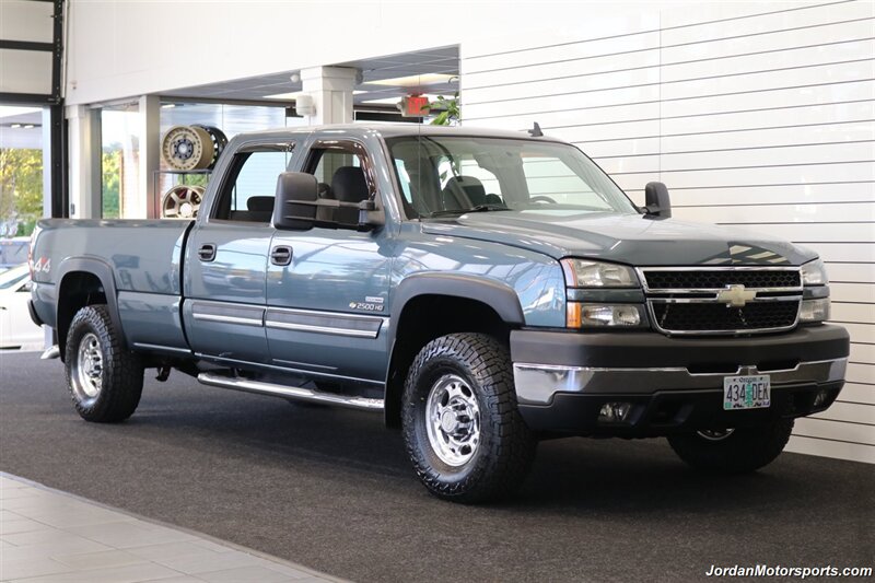 2007 Chevrolet Silverado 2500 LT1  1-OWNER* 0-RUST* CREW CAB LONG BED* 5TH WHEEL* LBZ* NEW 33 " FALKEN AT4 10-PLYS* LEVELED* LINEX BED LINER* ALL BOOKS* SERVICED* 6-PASSENGER SEATING* APPLE CAR PLAY - Photo 2 - Portland, OR 97230