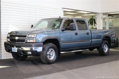 2007 Chevrolet Silverado 2500 LT1  1-OWNER* 0-RUST* CREW CAB LONG BED* 5TH WHEEL* LBZ* NEW 33 " FALKEN AT4 10-PLYS* LEVELED* LINEX BED LINER* ALL BOOKS* SERVICED* 6-PASSENGER SEATING* APPLE CAR PLAY - Photo 3 - Portland, OR 97230
