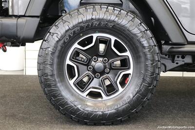 2017 Jeep Wrangler Rubicon Hard Rock  HARD ROCK RUBICON W/ 6-SPEED MANUAL TRANSMISSION* 2 " TERRA FLEX W/ FOX SHOCKS* NEW 35 " TOYO A/T III TIRES* ROCK SLIDERS* ALL LED LIGHT UPGRADE PKG* ALL BOOKS & KEYS - Photo 63 - Portland, OR 97230