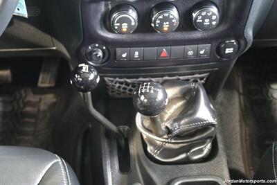 2017 Jeep Wrangler Rubicon Hard Rock  HARD ROCK RUBICON W/ 6-SPEED MANUAL TRANSMISSION* 2 " TERRA FLEX W/ FOX SHOCKS* NEW 35 " TOYO A/T III TIRES* ROCK SLIDERS* ALL LED LIGHT UPGRADE PKG* ALL BOOKS & KEYS - Photo 25 - Portland, OR 97230