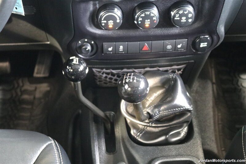 2017 Jeep Wrangler Rubicon Hard Rock  HARD ROCK RUBICON W/ 6-SPEED MANUAL TRANSMISSION* 2 " TERRA FLEX W/ FOX SHOCKS* NEW 35 " TOYO A/T III TIRES* ROCK SLIDERS* ALL LED LIGHT UPGRADE PKG* ALL BOOKS & KEYS - Photo 25 - Portland, OR 97230