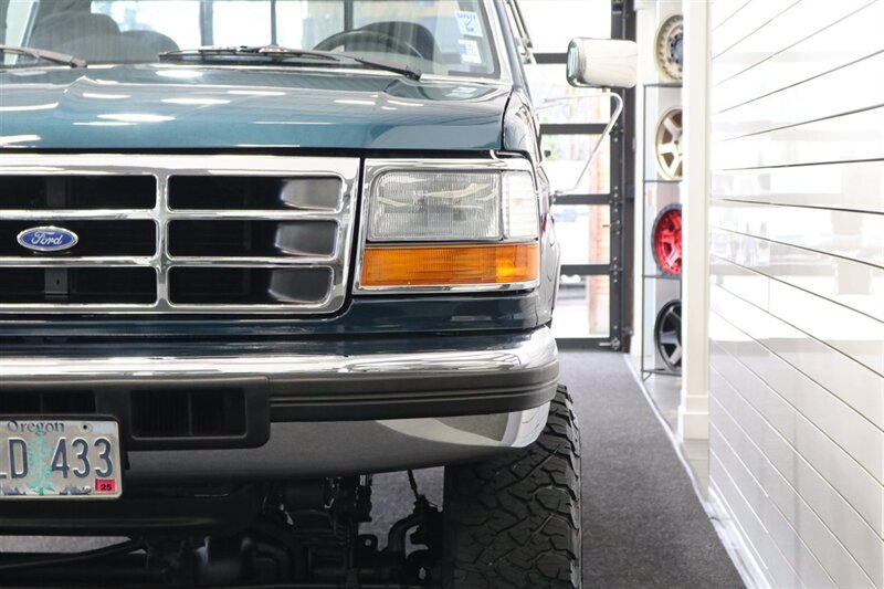 1995 Ford F-350 XLT  1-OWNER* 100% RUST FREE* 73K ACTUAL MILES* NEW 4 " BDS LIFT W/ FOX SHOCKS* NEW 35 " BFG KO3s* FULL FRESH SERVICE* ALL ORIGINAL BOOKS & MANUALS - Photo 62 - Portland, OR 97230
