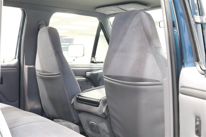 1995 Ford F-350 XLT  1-OWNER* 100% RUST FREE* 73K ACTUAL MILES* NEW 4 " BDS LIFT W/ FOX SHOCKS* NEW 35 " BFG KO3s* FULL FRESH SERVICE* ALL ORIGINAL BOOKS & MANUALS - Photo 79 - Portland, OR 97230