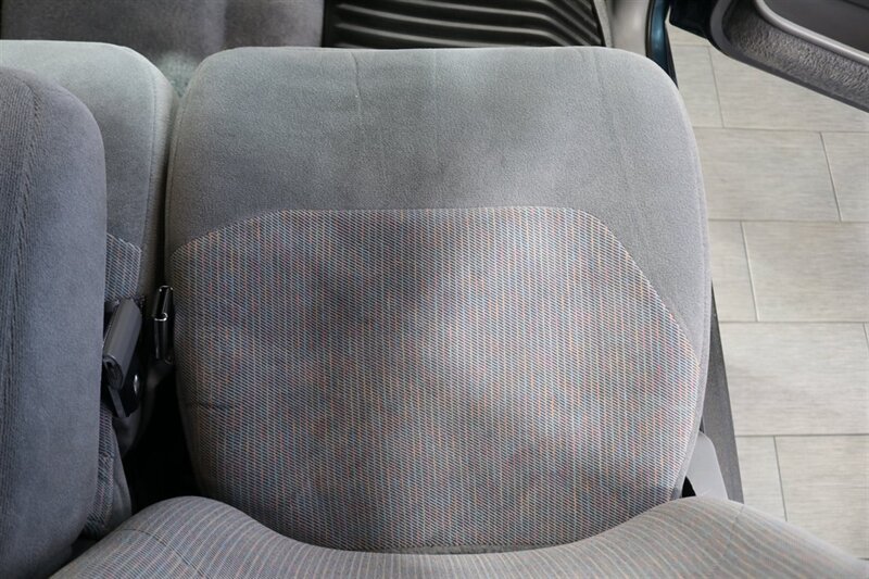 1995 Ford F-350 XLT  1-OWNER* 100% RUST FREE* 73K ACTUAL MILES* NEW 4 " BDS LIFT W/ FOX SHOCKS* NEW 35 " BFG KO3s* FULL FRESH SERVICE* ALL ORIGINAL BOOKS & MANUALS - Photo 77 - Portland, OR 97230