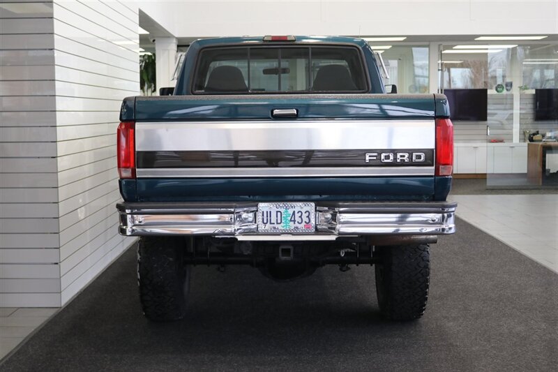 1995 Ford F-350 XLT  1-OWNER* 100% RUST FREE* 73K ACTUAL MILES* NEW 4 " BDS LIFT W/ FOX SHOCKS* NEW 35 " BFG KO3s* FULL FRESH SERVICE* ALL ORIGINAL BOOKS & MANUALS - Photo 9 - Portland, OR 97230