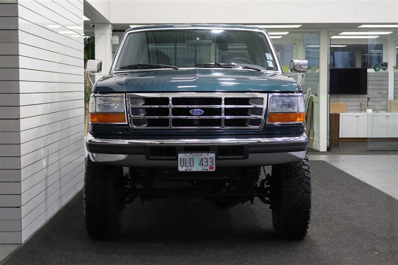 1995 Ford F-350 XLT  1-OWNER* 100% RUST FREE* 73K ACTUAL MILES* NEW 4 " BDS LIFT W/ FOX SHOCKS* NEW 35 " BFG KO3s* FULL FRESH SERVICE* ALL ORIGINAL BOOKS & MANUALS - Photo 8 - Portland, OR 97230