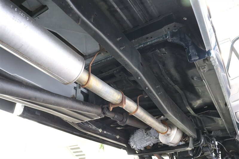 1995 Ford F-350 XLT  1-OWNER* 100% RUST FREE* 73K ACTUAL MILES* NEW 4 " BDS LIFT W/ FOX SHOCKS* NEW 35 " BFG KO3s* FULL FRESH SERVICE* ALL ORIGINAL BOOKS & MANUALS - Photo 23 - Portland, OR 97230