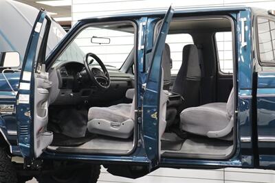 1995 Ford F-350 XLT  1-OWNER* 100% RUST FREE* 73K ACTUAL MILES* NEW 4 " BDS LIFT W/ FOX SHOCKS* NEW 35 " BFG KO3s* FULL FRESH SERVICE* ALL ORIGINAL BOOKS & MANUALS - Photo 42 - Portland, OR 97230