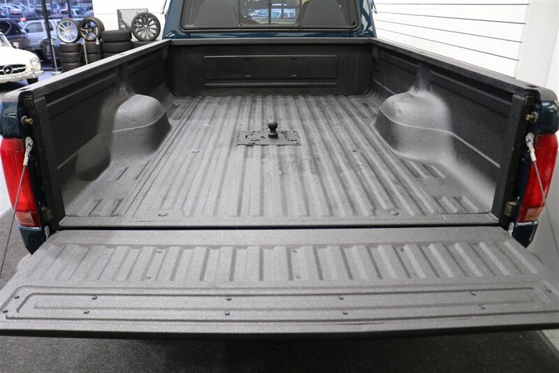 1995 Ford F-350 XLT  1-OWNER* 100% RUST FREE* 73K ACTUAL MILES* NEW 4 " BDS LIFT W/ FOX SHOCKS* NEW 35 " BFG KO3s* FULL FRESH SERVICE* ALL ORIGINAL BOOKS & MANUALS - Photo 48 - Portland, OR 97230