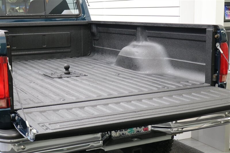 1995 Ford F-350 XLT  1-OWNER* 100% RUST FREE* 73K ACTUAL MILES* NEW 4 " BDS LIFT W/ FOX SHOCKS* NEW 35 " BFG KO3s* FULL FRESH SERVICE* ALL ORIGINAL BOOKS & MANUALS - Photo 47 - Portland, OR 97230