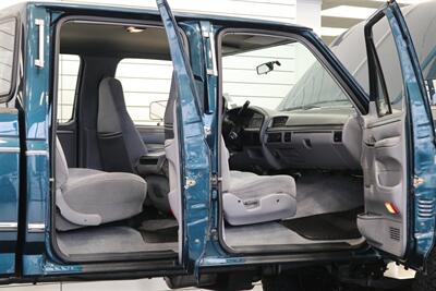 1995 Ford F-350 XLT  1-OWNER* 100% RUST FREE* 73K ACTUAL MILES* NEW 4 " BDS LIFT W/ FOX SHOCKS* NEW 35 " BFG KO3s* FULL FRESH SERVICE* ALL ORIGINAL BOOKS & MANUALS - Photo 43 - Portland, OR 97230