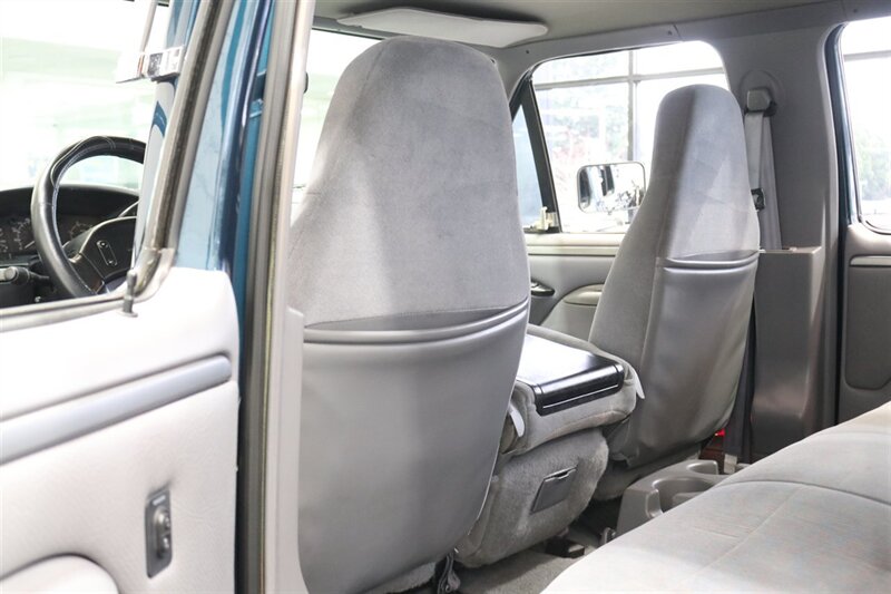 1995 Ford F-350 XLT  1-OWNER* 100% RUST FREE* 73K ACTUAL MILES* NEW 4 " BDS LIFT W/ FOX SHOCKS* NEW 35 " BFG KO3s* FULL FRESH SERVICE* ALL ORIGINAL BOOKS & MANUALS - Photo 78 - Portland, OR 97230