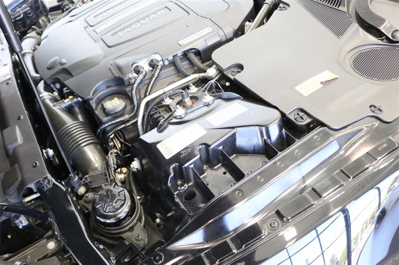 2010 Jaguar XK XKR - Photo 22 - Portland, OR 97230