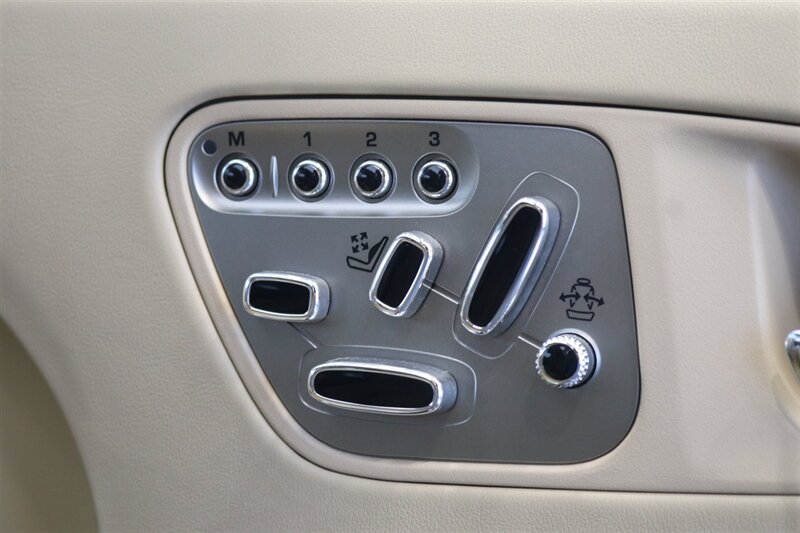2010 Jaguar XK XKR - Photo 30 - Portland, OR 97230