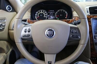 2010 Jaguar XK XKR - Photo 27 - Portland, OR 97230