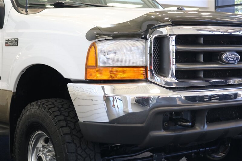 2000 Ford F-250 Lariat  1-OWNER* 100% RUST & CORROSION FREE* NEW 2.5 "LEVEL LIFT W/ BILSTEIN 5100s* NEW 35 " TOYO A/T III 10-PLYs* AIR LIFT REAR AIR BAGS* FULL FRESH SERVICE W/ NEW FLUIDS* ALL BOOKS & KEYS* LARIAT LONG BED - Photo 13 - Portland, OR 97230