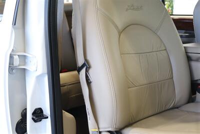 2000 Ford F-250 Lariat  1-OWNER* 100% RUST & CORROSION FREE* NEW 2.5 "LEVEL LIFT W/ BILSTEIN 5100s* NEW 35 " TOYO A/T III 10-PLYs* AIR LIFT REAR AIR BAGS* FULL FRESH SERVICE W/ NEW FLUIDS* ALL BOOKS & KEYS* LARIAT LONG BED - Photo 73 - Portland, OR 97230