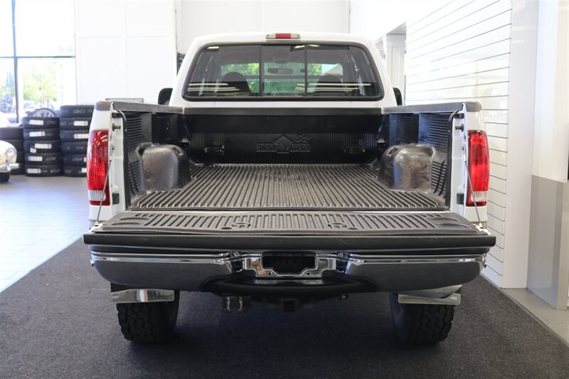 2000 Ford F-250 Lariat  1-OWNER* 100% RUST & CORROSION FREE* NEW 2.5 "LEVEL LIFT W/ BILSTEIN 5100s* NEW 35 " TOYO A/T III 10-PLYs* AIR LIFT REAR AIR BAGS* FULL FRESH SERVICE W/ NEW FLUIDS* ALL BOOKS & KEYS* LARIAT LONG BED - Photo 15 - Portland, OR 97230
