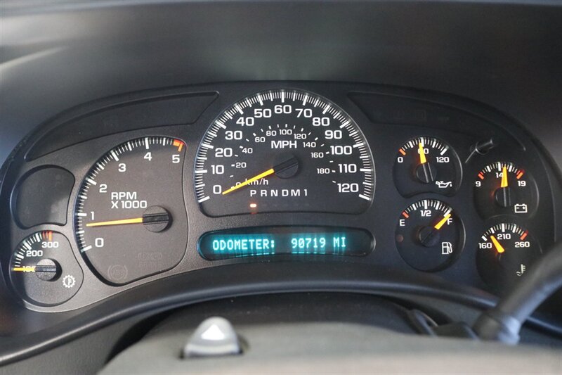 2006 Chevrolet Silverado 2500 LT3 1-OWNER* 100% RUST FREE* 6-SPD ALLISON* ALL RECDS SINCE NEW* NEW 2.5 " FABTEC LEVEL KIT W/ BILSTEIN 5100s & 33 " BFG KO3 10-PLYs* LONG BED* NO 5TH WHEEL-GOOSENECK* LT3 PKG* FRESH FULL SERVICE - Photo 94 - Portland, OR 97230