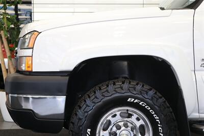 2006 Chevrolet Silverado 2500 LT3 1-OWNER* 100% RUST FREE* 6-SPD ALLISON* ALL RECDS SINCE NEW* NEW 2.5 " FABTEC LEVEL KIT W/ BILSTEIN 5100s & 33 " BFG KO3 10-PLYs* LONG BED* NO 5TH WHEEL-GOOSENECK* LT3 PKG* FRESH FULL SERVICE - Photo 48 - Portland, OR 97230
