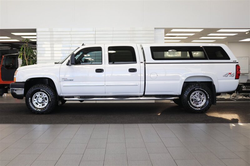 2006 Chevrolet Silverado 2500 LT3 1-OWNER* 100% RUST FREE* 6-SPD ALLISON* ALL RECDS SINCE NEW* NEW 2.5 " FABTEC LEVEL KIT W/ BILSTEIN 5100s & 33 " BFG KO3 10-PLYs* LONG BED* NO 5TH WHEEL-GOOSENECK* LT3 PKG* FRESH FULL SERVICE - Photo 4 - Portland, OR 97230