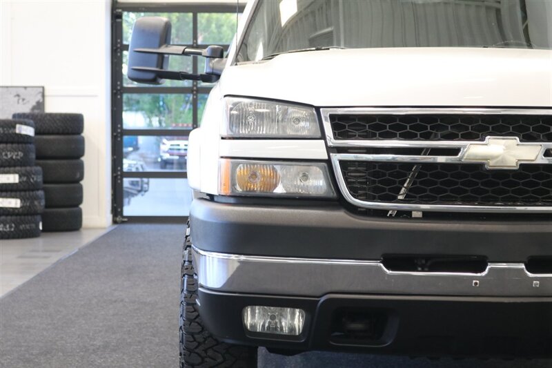 2006 Chevrolet Silverado 2500 LT3 1-OWNER* 100% RUST FREE* 6-SPD ALLISON* ALL RECDS SINCE NEW* NEW 2.5 " FABTEC LEVEL KIT W/ BILSTEIN 5100s & 33 " BFG KO3 10-PLYs* LONG BED* NO 5TH WHEEL-GOOSENECK* LT3 PKG* FRESH FULL SERVICE - Photo 55 - Portland, OR 97230