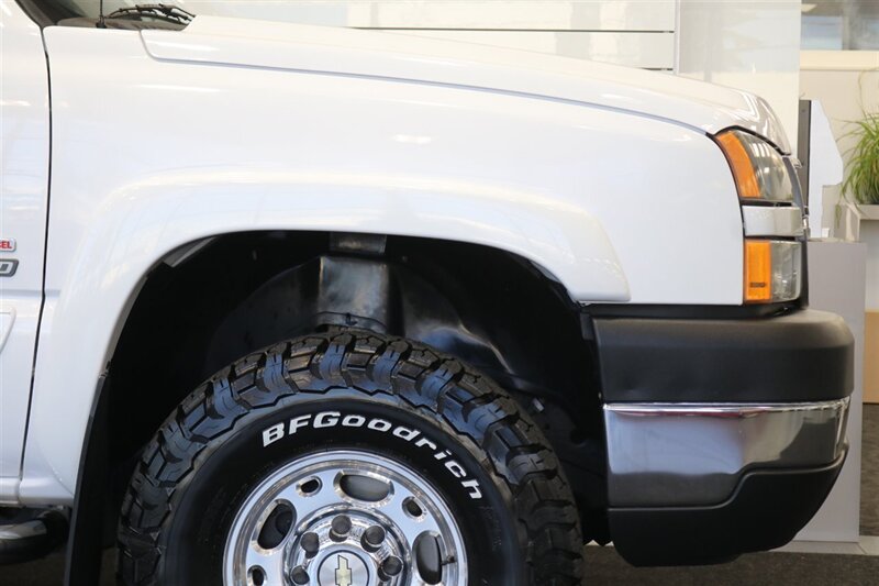 2006 Chevrolet Silverado 2500 LT3 1-OWNER* 100% RUST FREE* 6-SPD ALLISON* ALL RECDS SINCE NEW* NEW 2.5 " FABTEC LEVEL KIT W/ BILSTEIN 5100s & 33 " BFG KO3 10-PLYs* LONG BED* NO 5TH WHEEL-GOOSENECK* LT3 PKG* FRESH FULL SERVICE - Photo 49 - Portland, OR 97230