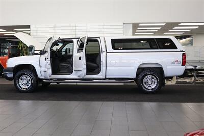 2006 Chevrolet Silverado 2500 LT3 1-OWNER* 100% RUST FREE* 6-SPD ALLISON* ALL RECDS SINCE NEW* NEW 2.5 " FABTEC LEVEL KIT W/ BILSTEIN 5100s & 33 " BFG KO3 10-PLYs* LONG BED* NO 5TH WHEEL-GOOSENECK* LT3 PKG* FRESH FULL SERVICE - Photo 10 - Portland, OR 97230