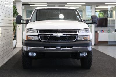 2006 Chevrolet Silverado 2500 LT3 1-OWNER* 100% RUST FREE* 6-SPD ALLISON* ALL RECDS SINCE NEW* NEW 2.5 " FABTEC LEVEL KIT W/ BILSTEIN 5100s & 33 " BFG KO3 10-PLYs* LONG BED* NO 5TH WHEEL-GOOSENECK* LT3 PKG* FRESH FULL SERVICE - Photo 8 - Portland, OR 97230