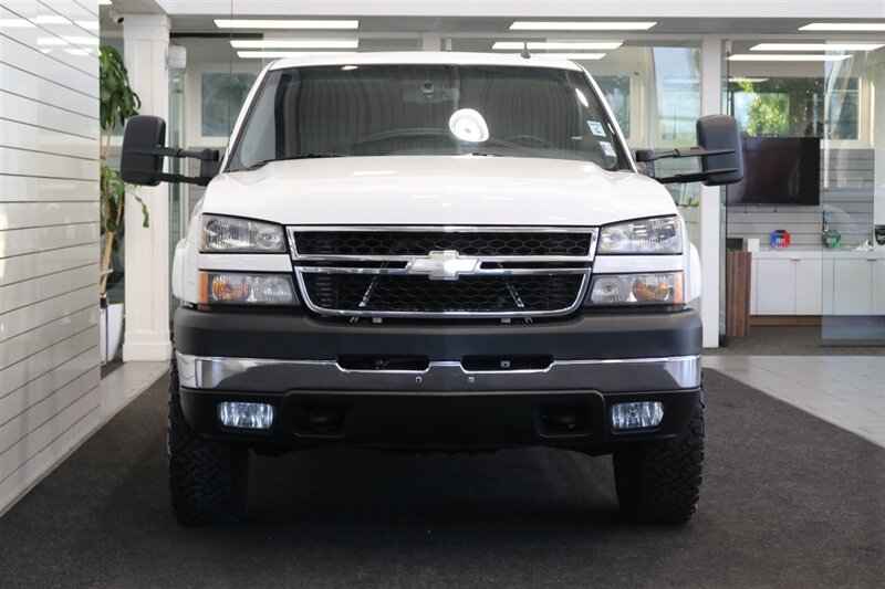 2006 Chevrolet Silverado 2500 LT3 1-OWNER* 100% RUST FREE* 6-SPD ALLISON* ALL RECDS SINCE NEW* NEW 2.5 " FABTEC LEVEL KIT W/ BILSTEIN 5100s & 33 " BFG KO3 10-PLYs* LONG BED* NO 5TH WHEEL-GOOSENECK* LT3 PKG* FRESH FULL SERVICE - Photo 8 - Portland, OR 97230